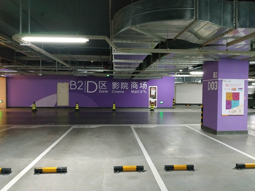 停車(chē)位劃線